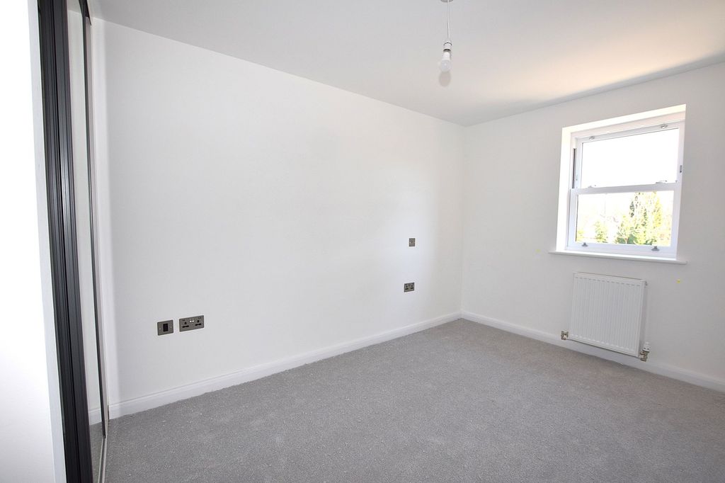 Property photo 3 of 4 Bedroom