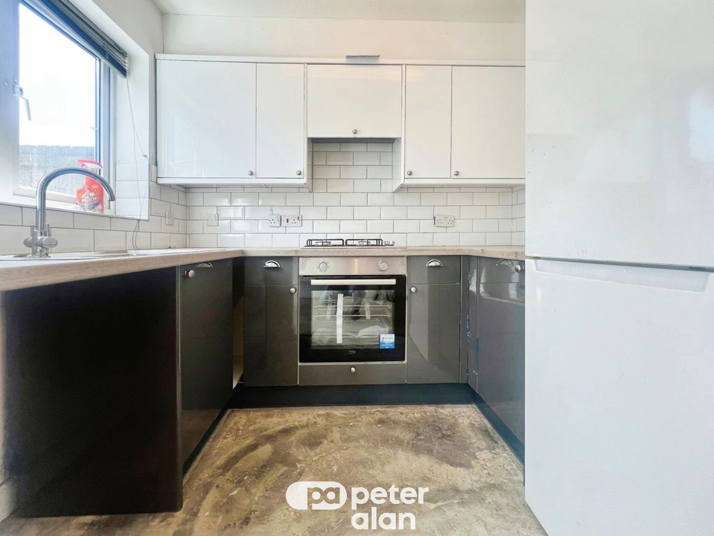 Property photo 2 of 8 Front