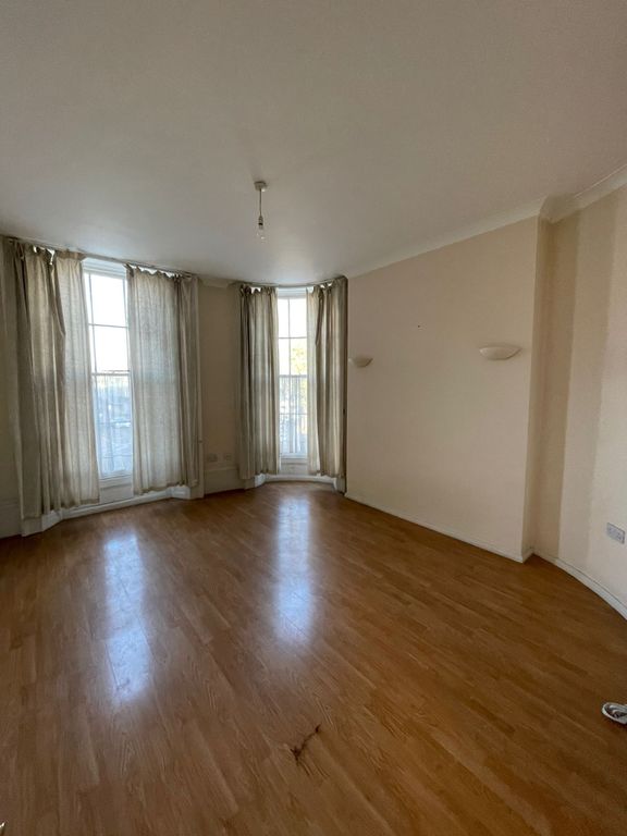 Property photo 1 of 4
