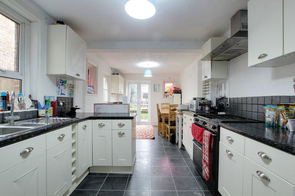 Property photo 3 of 10 Picture No. 05