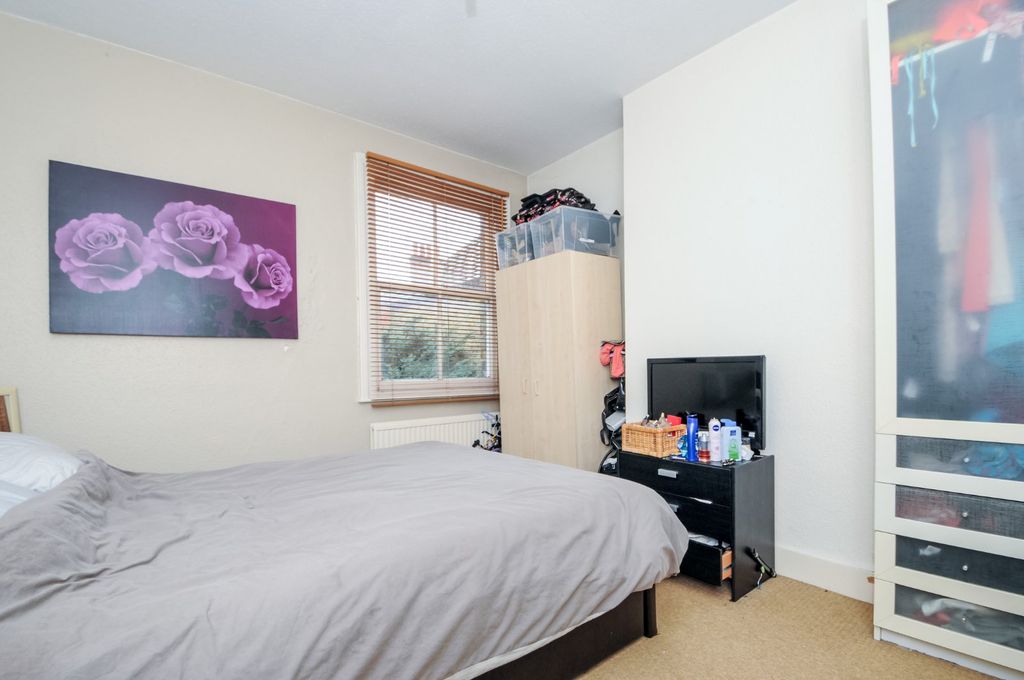 Property photo 3 of 6 Picture No. 12