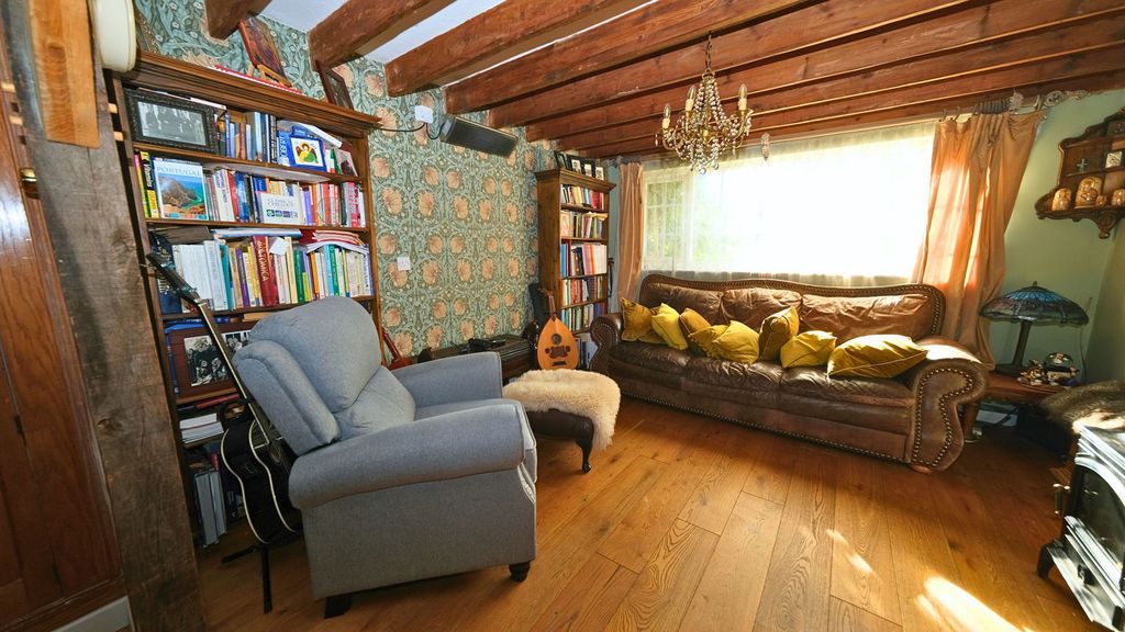 Property photo 2 of 14