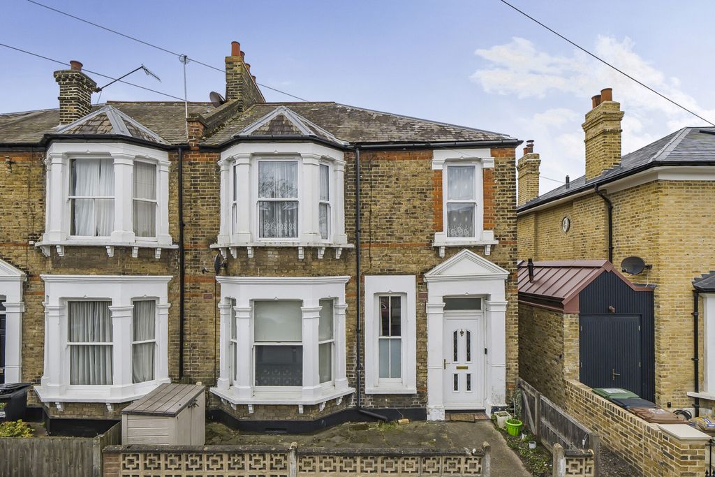 Property photo 1 of 12 External