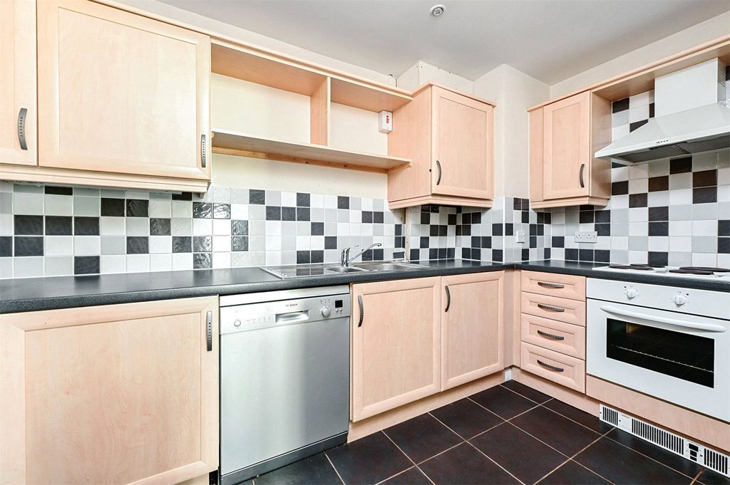 Property photo 3 of 8 Picture No. 06