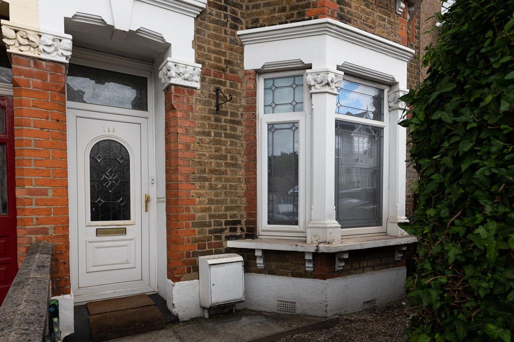 Property photo 2 of 25 159 Winchester Road_2019_1021.Jpg