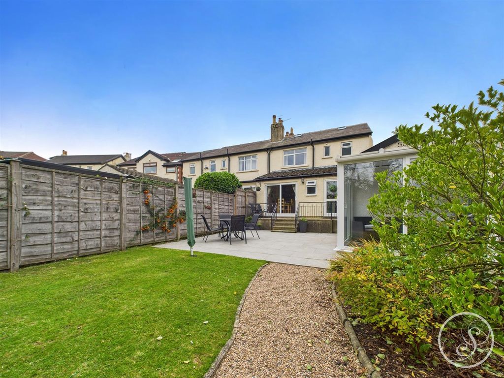 Property photo 3 of 30 External