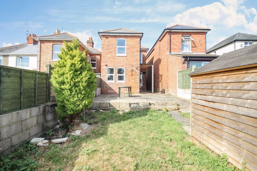 Property photo 2 of 14 Photo 13