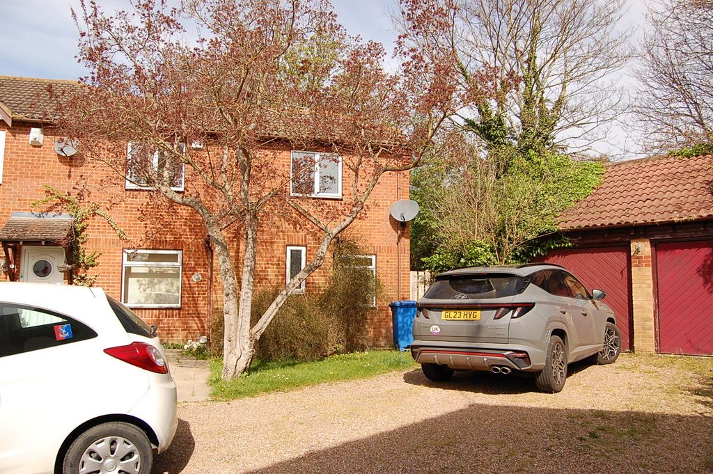 Property photo 1 of 9 Photo