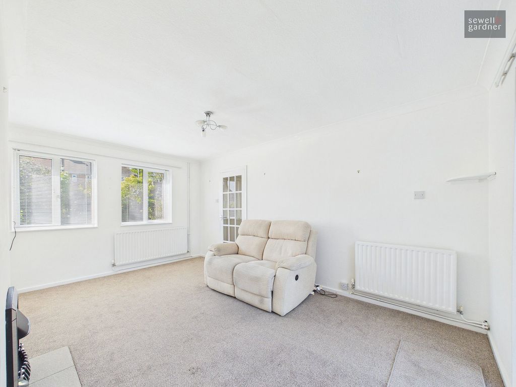 Property photo 3 of 15