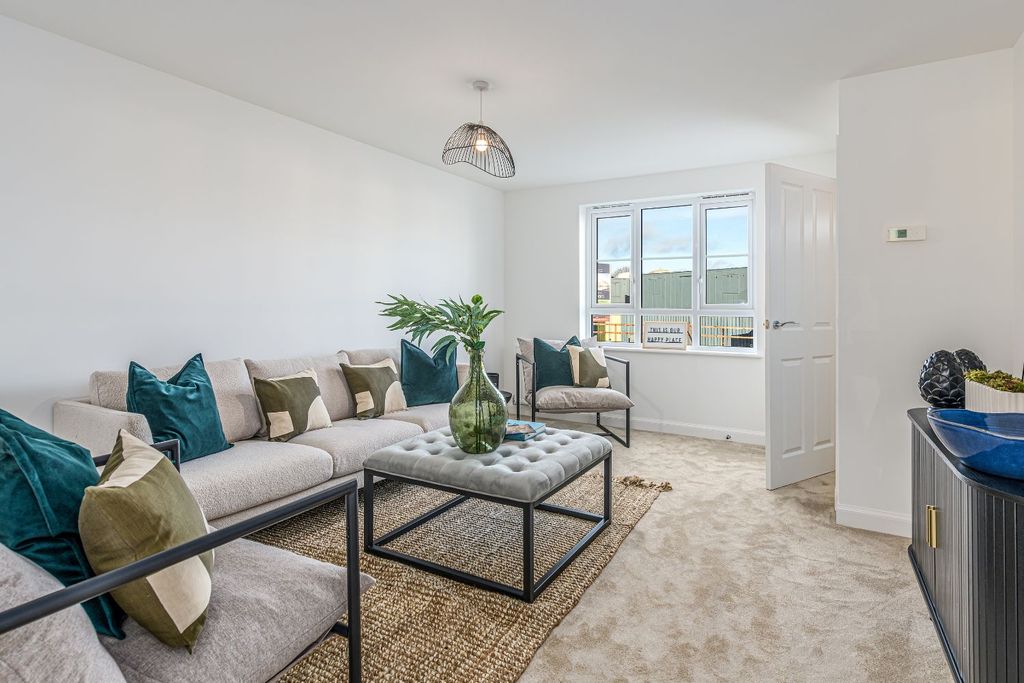Property photo 2 of 10 Lounge In 3 Bedroom Coull Home