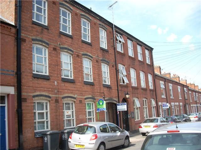 Property photo 1 of 6 Front (Exterior)