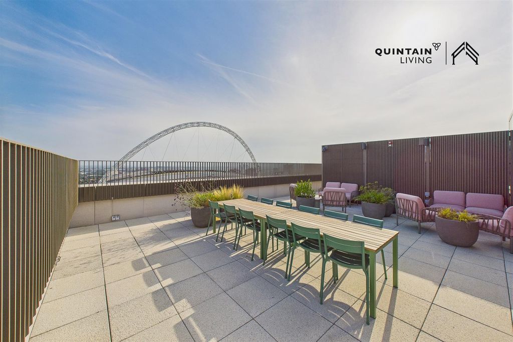 Property photo 2 of 20 19.Png