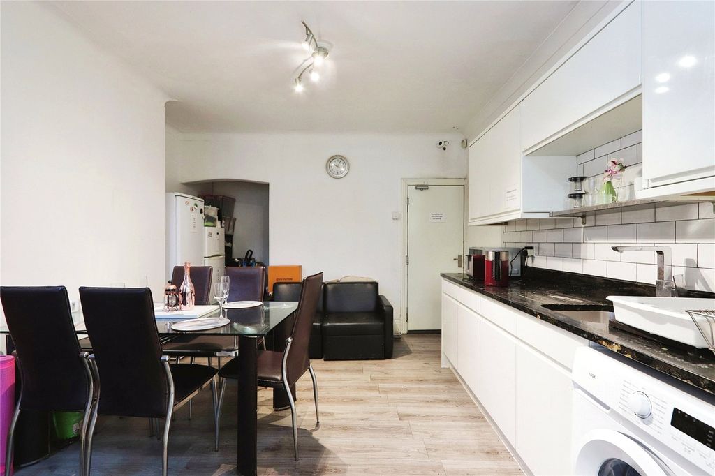 Property photo 1 of 7 Picture No. 06