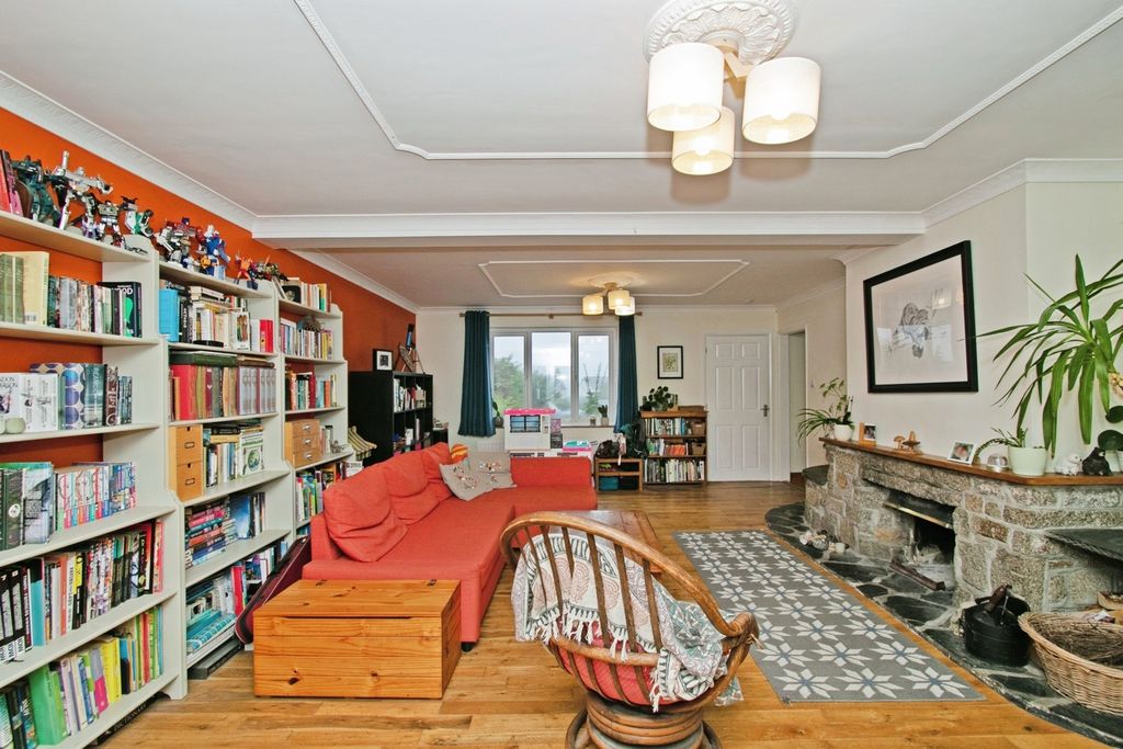Property photo 2 of 18 Photo