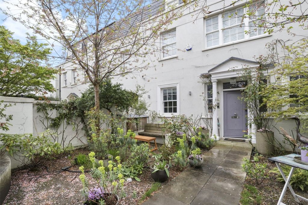 Property photo 3 of 20