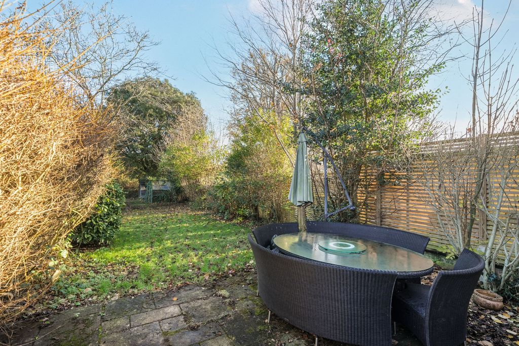 Property photo 3 of 27