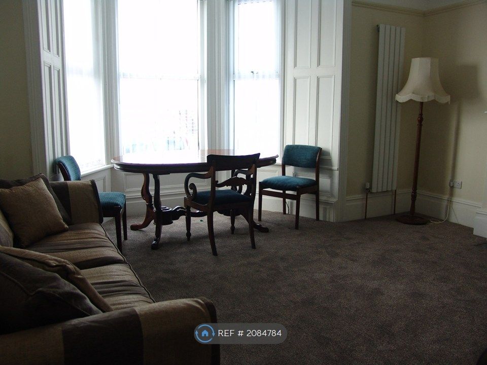 Property photo 3 of 23 Lounge