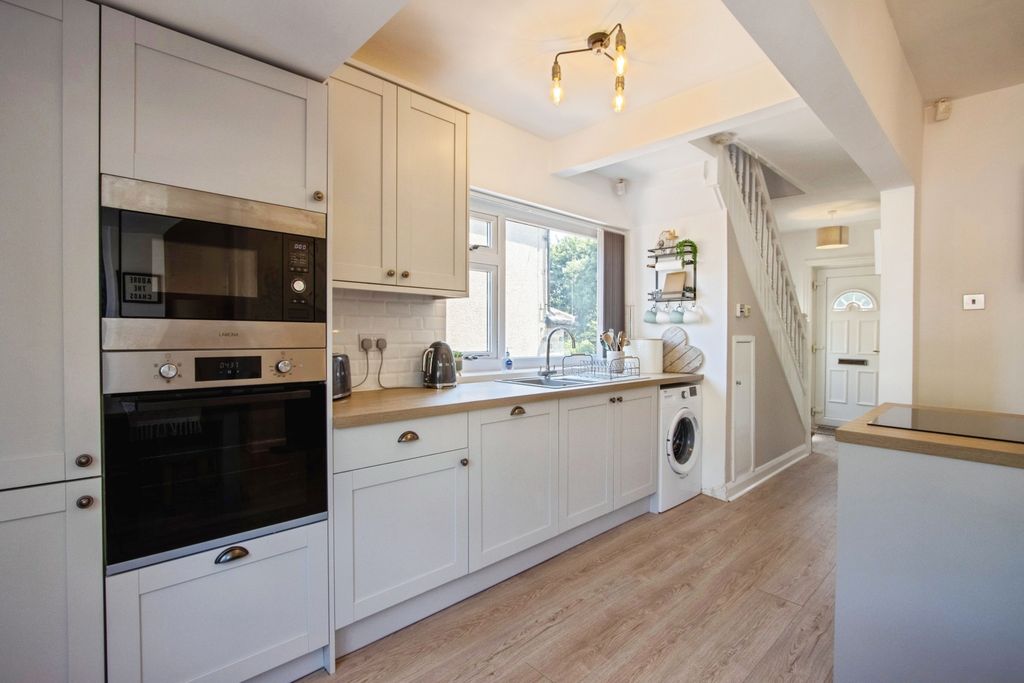 Property photo 2 of 15 Kitchen/Dining Room