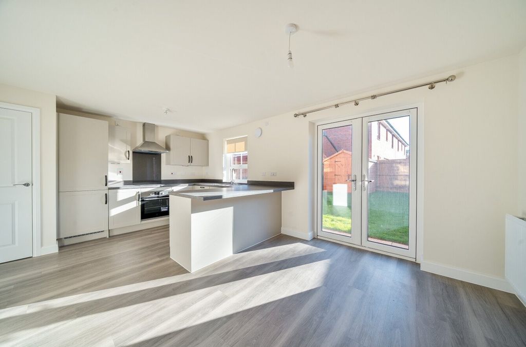 Property photo 2 of 22 Picture No. 08