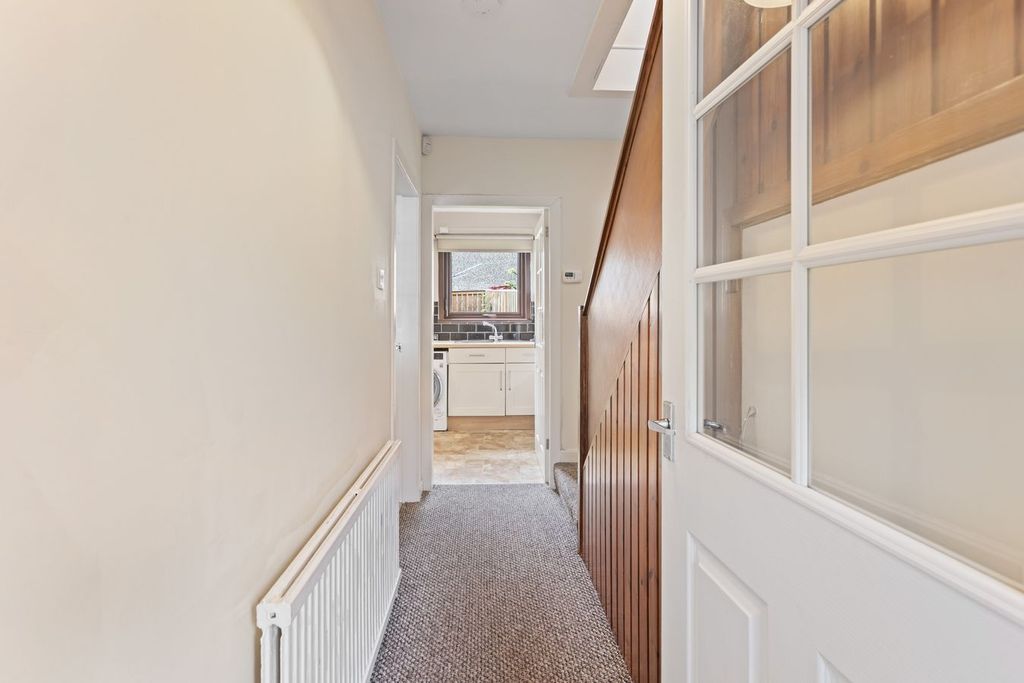 Property photo 3 of 30