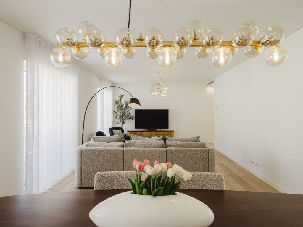 Property photo 1 of 37 Furnished And Equipped Three Bedroom Apartment With Balcony And Garage Space In Marquês De Pombal