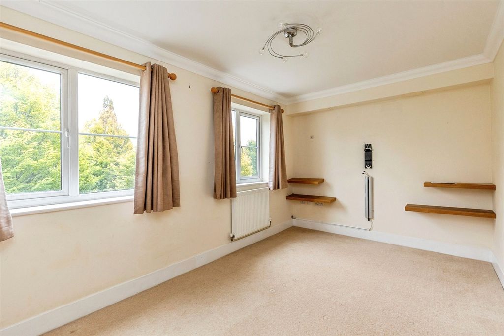 Property photo 3 of 11 Picture No. 23