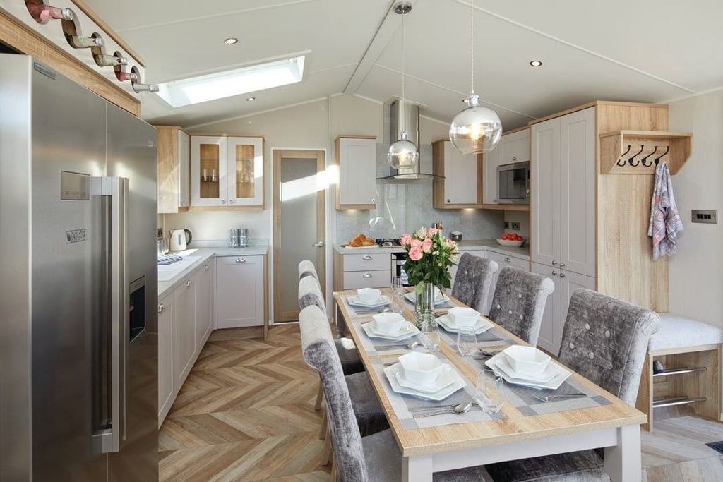 Property photo 2 of 6 Dining Kitchen.Jpg