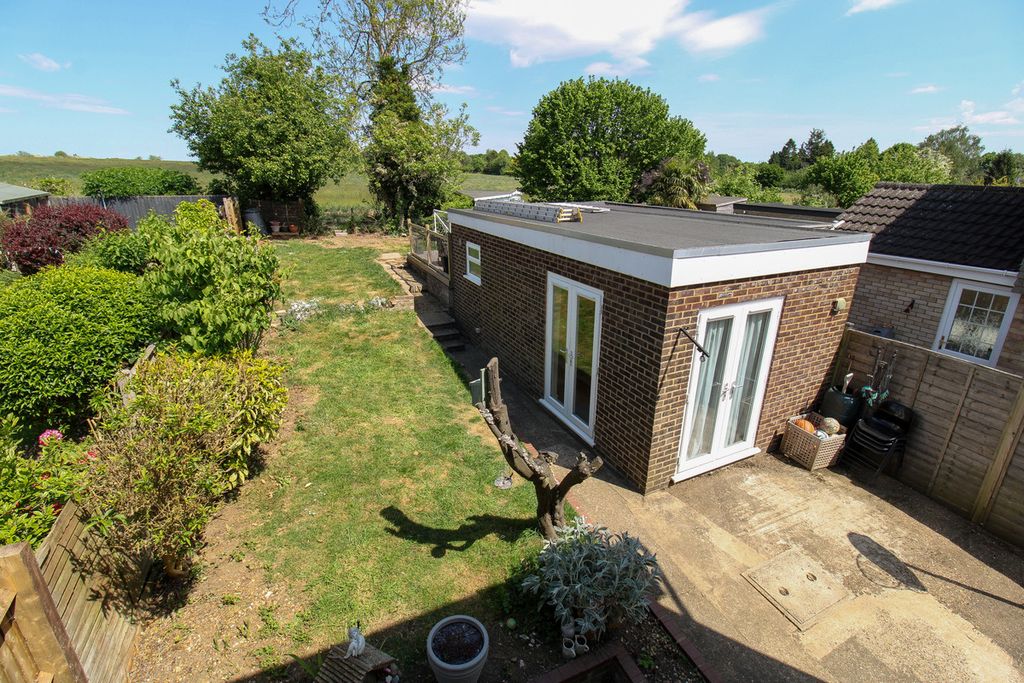 Property photo 2 of 24