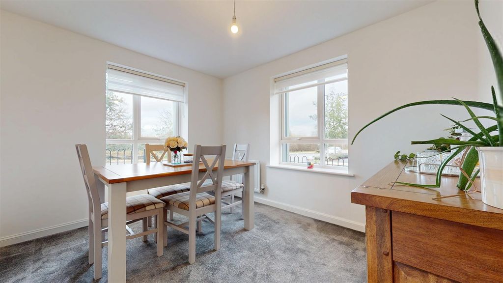 Property photo 3 of 24 11192025_220238.Jpg