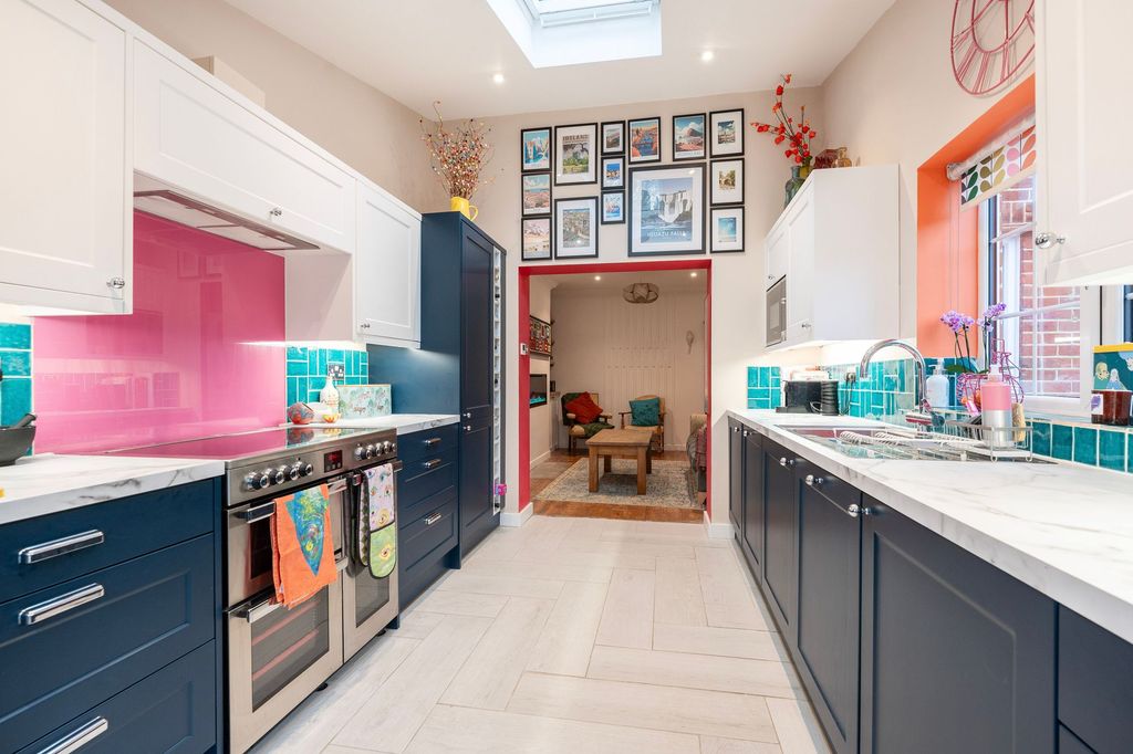 Property photo 2 of 24