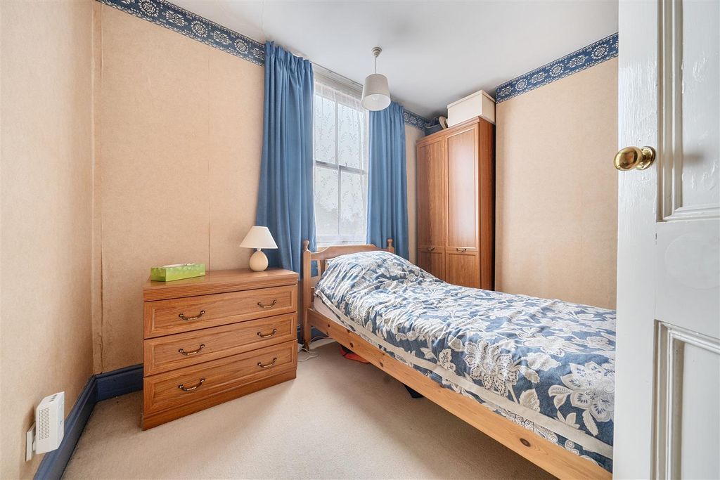 Additional image 15 of 6 bed semi-detached house for saleSt. Augustines Road, Bedford MK40
