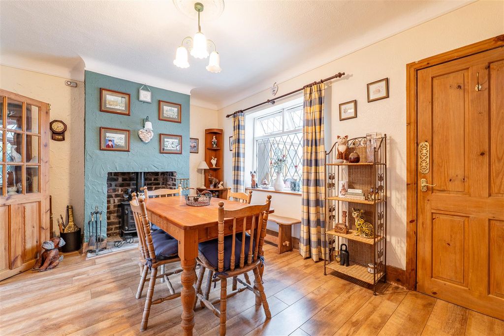 Property photo 3 of 29 Dining Room