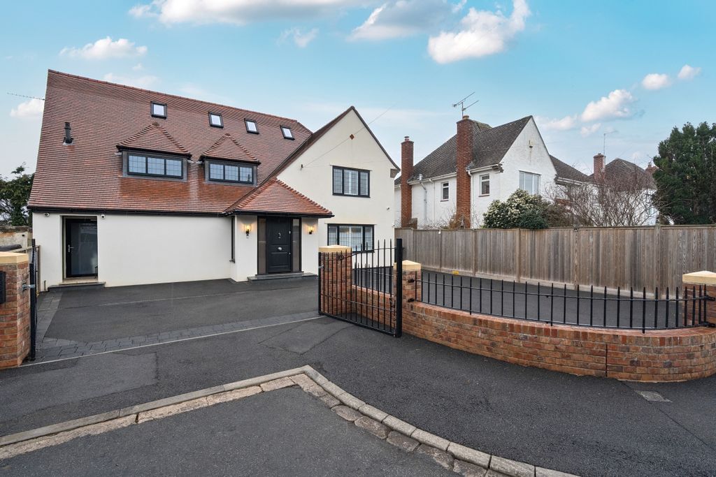 Property photo 1 of 23