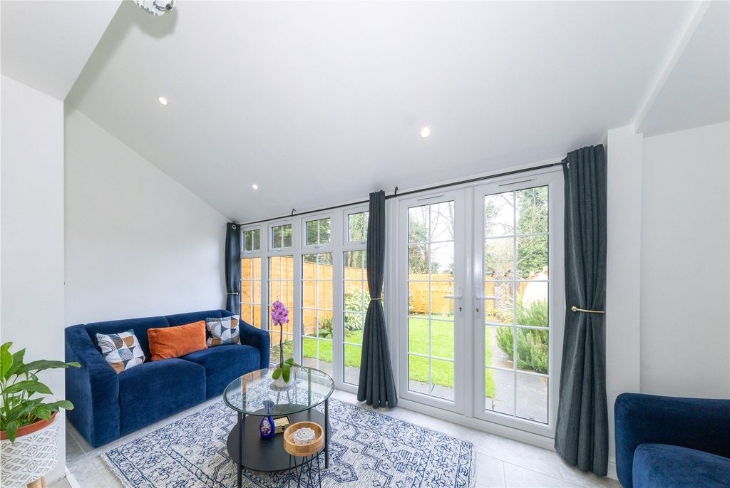 Property photo 3 of 18 Picture No. 15