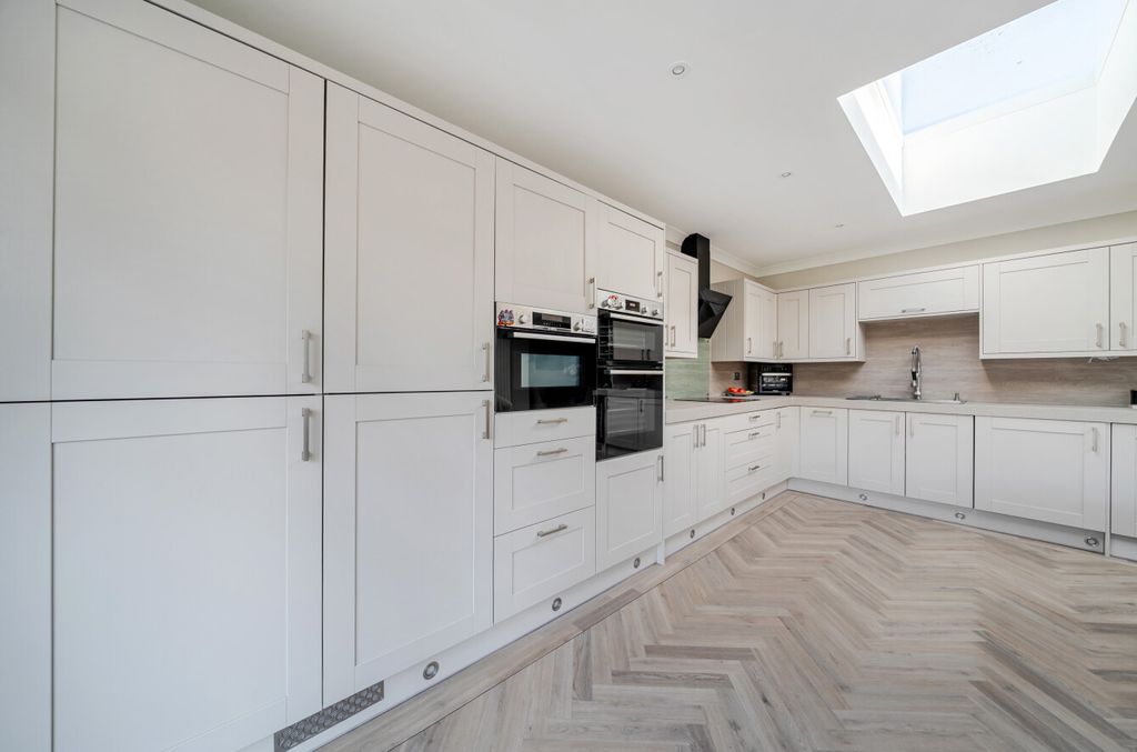 Property photo 3 of 15 1449572-5-69E7Af7...