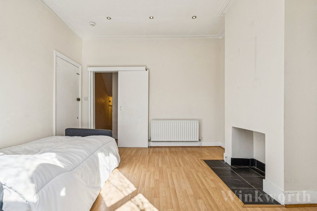 Property photo 3 of 13 Picture No. 15