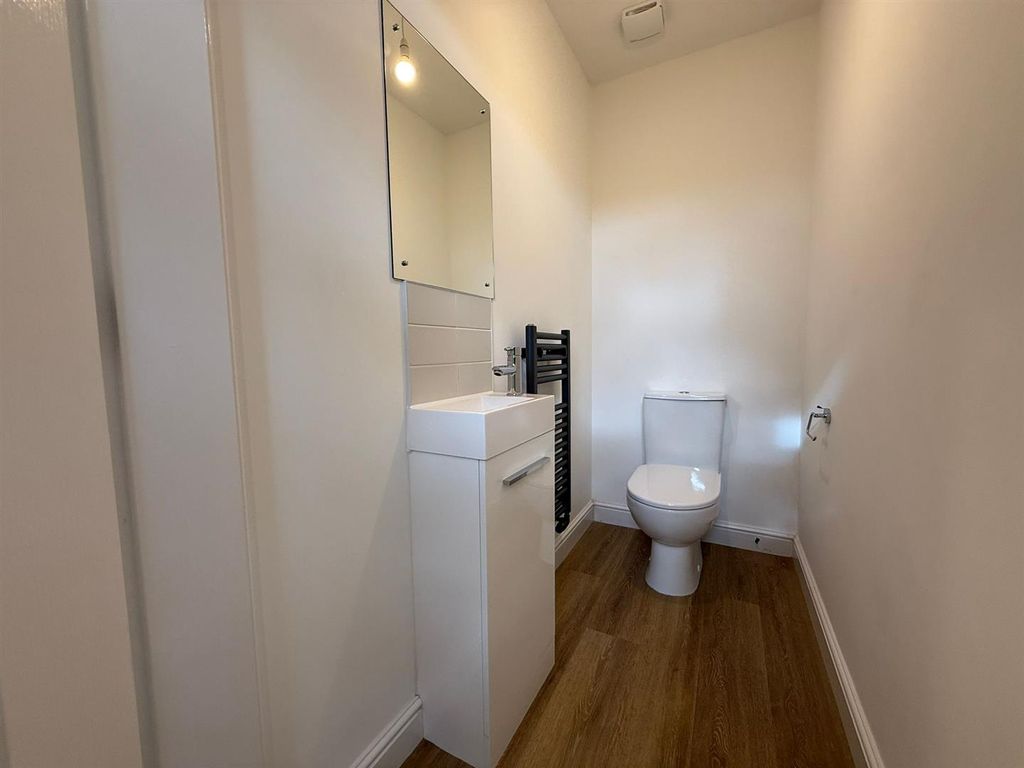 Property photo 3 of 20 Downstairs WC