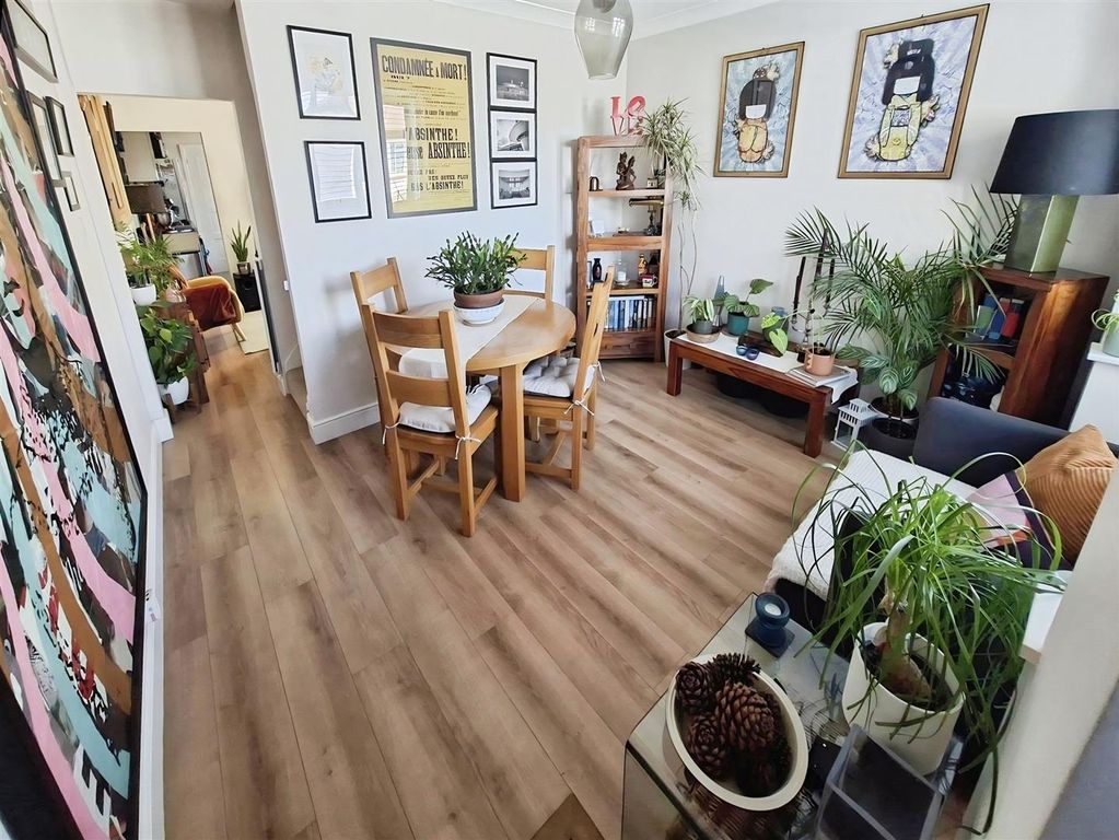 Property photo 3 of 20 Dining Room