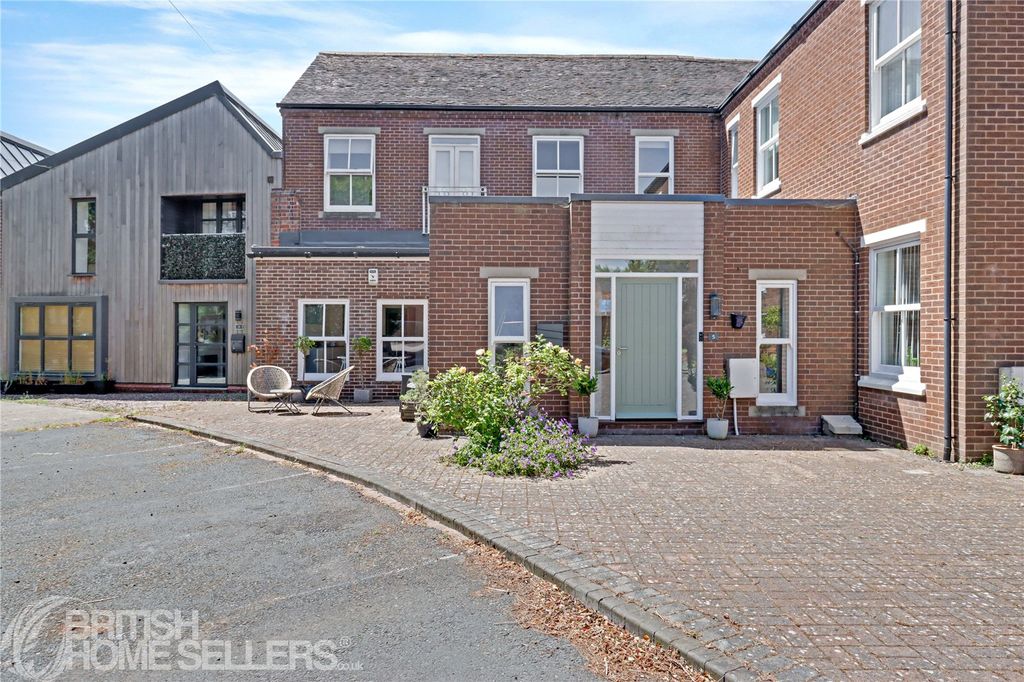 Property photo 1 of 24 Picture No. 12