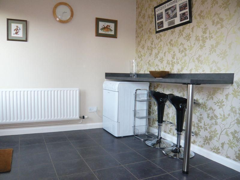 Property photo 3 of 5 Kitchen