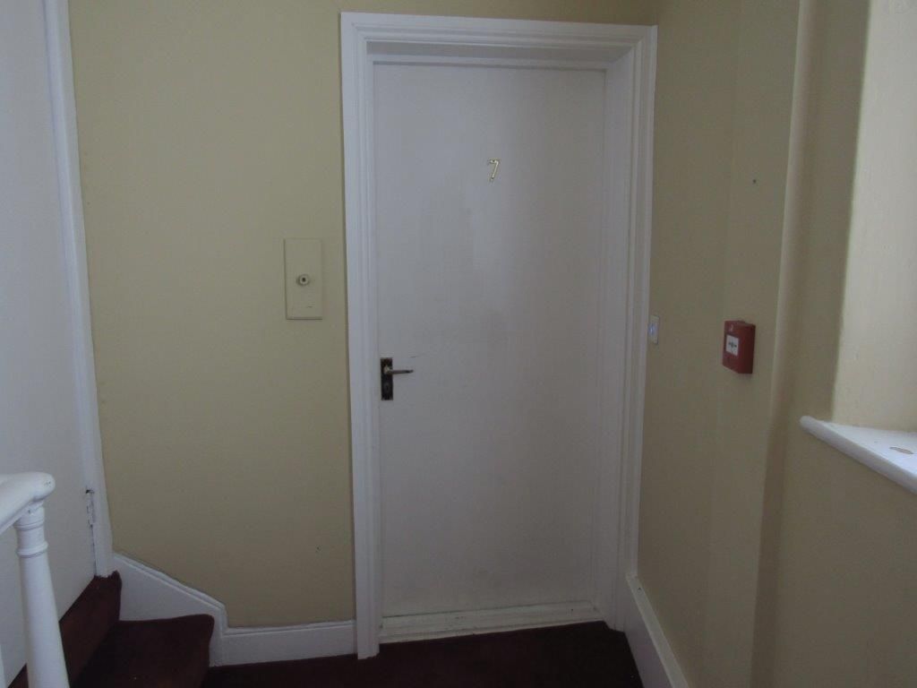 Property photo 2 of 6 Img_0370 (002)