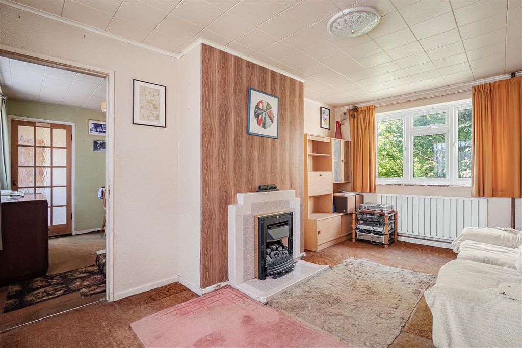 Property photo 3 of 12 6_90977.Jpg