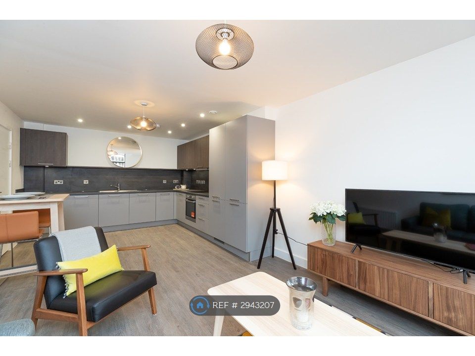 Property photo 1 of 17 Live