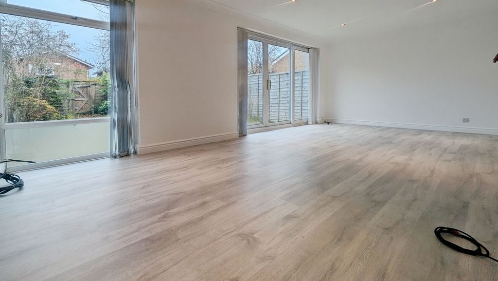 Property photo 3 of 15 Pbox-Img.Jpg