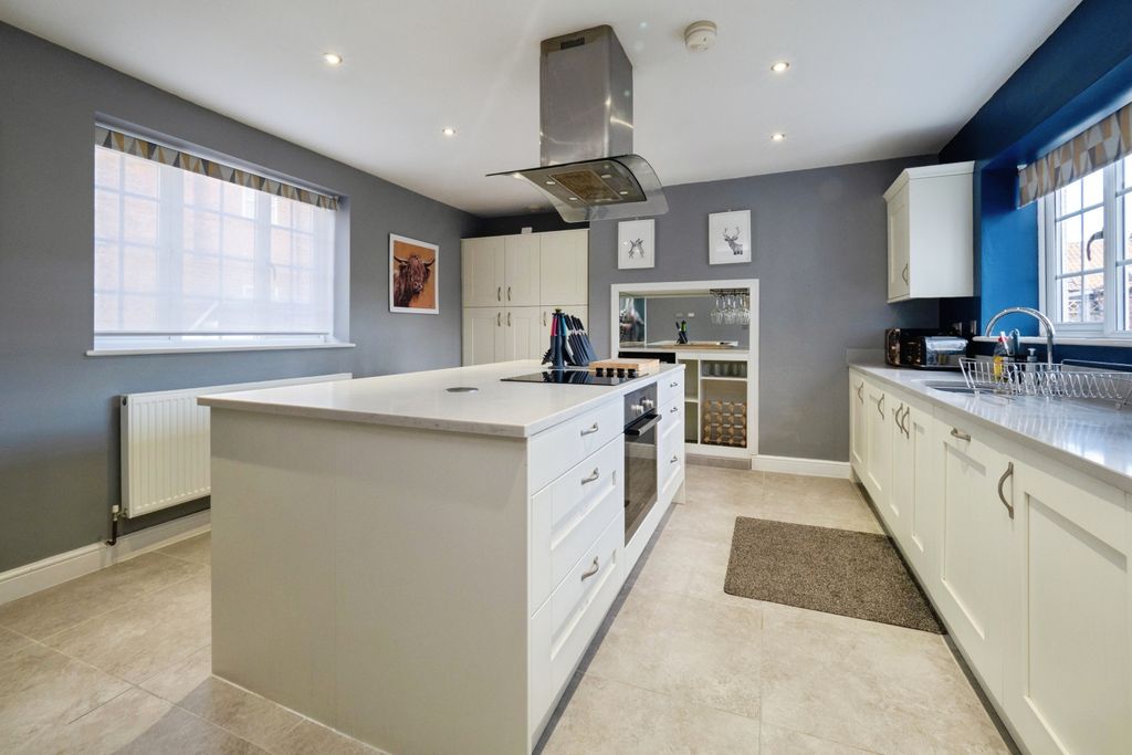 Property photo 2 of 19 Photo #2