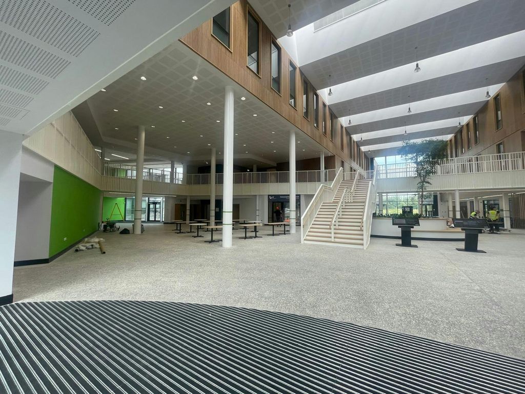 Property photo 1 of 38 24A80117B85745d0A63504c204Aab3B7.Jpg