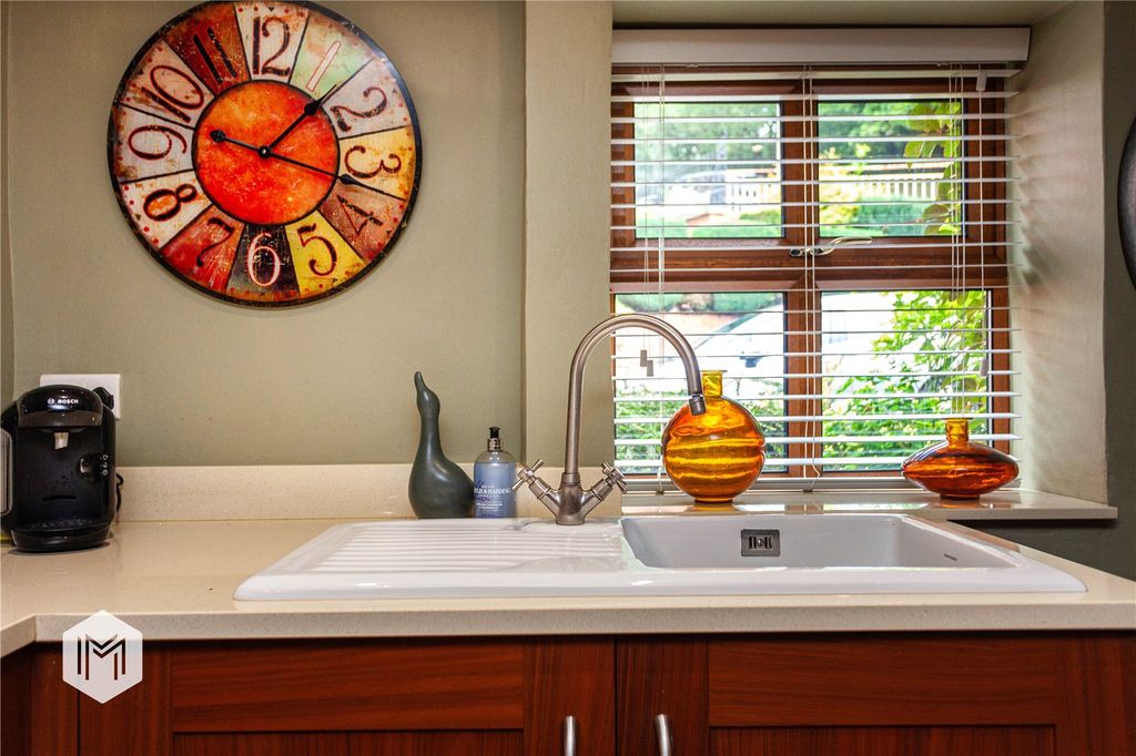 Property photo 3 of 21 Picture No. 13