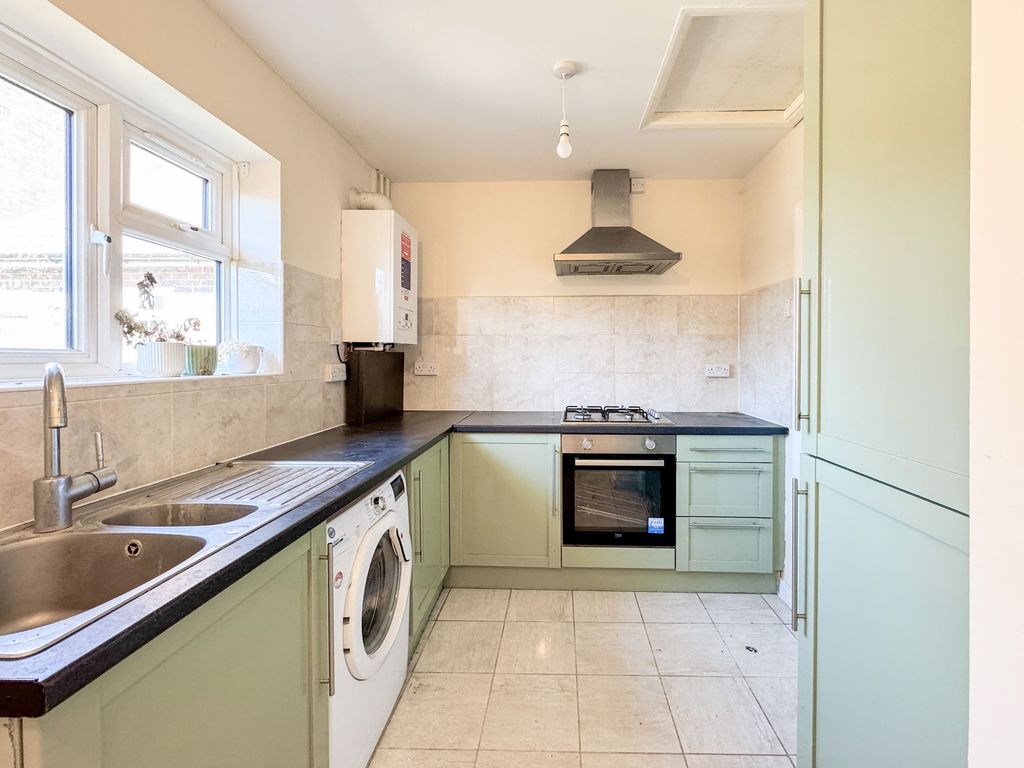 Property photo 1 of 8 Kitchen
