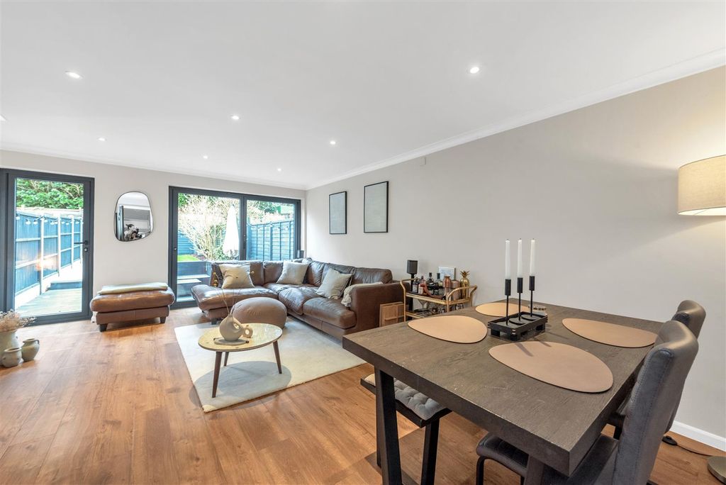 Property photo 3 of 12 3-Granby-Court-01.Jpg