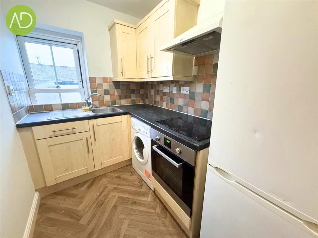 Property photo 2 of 6 15.Jpg